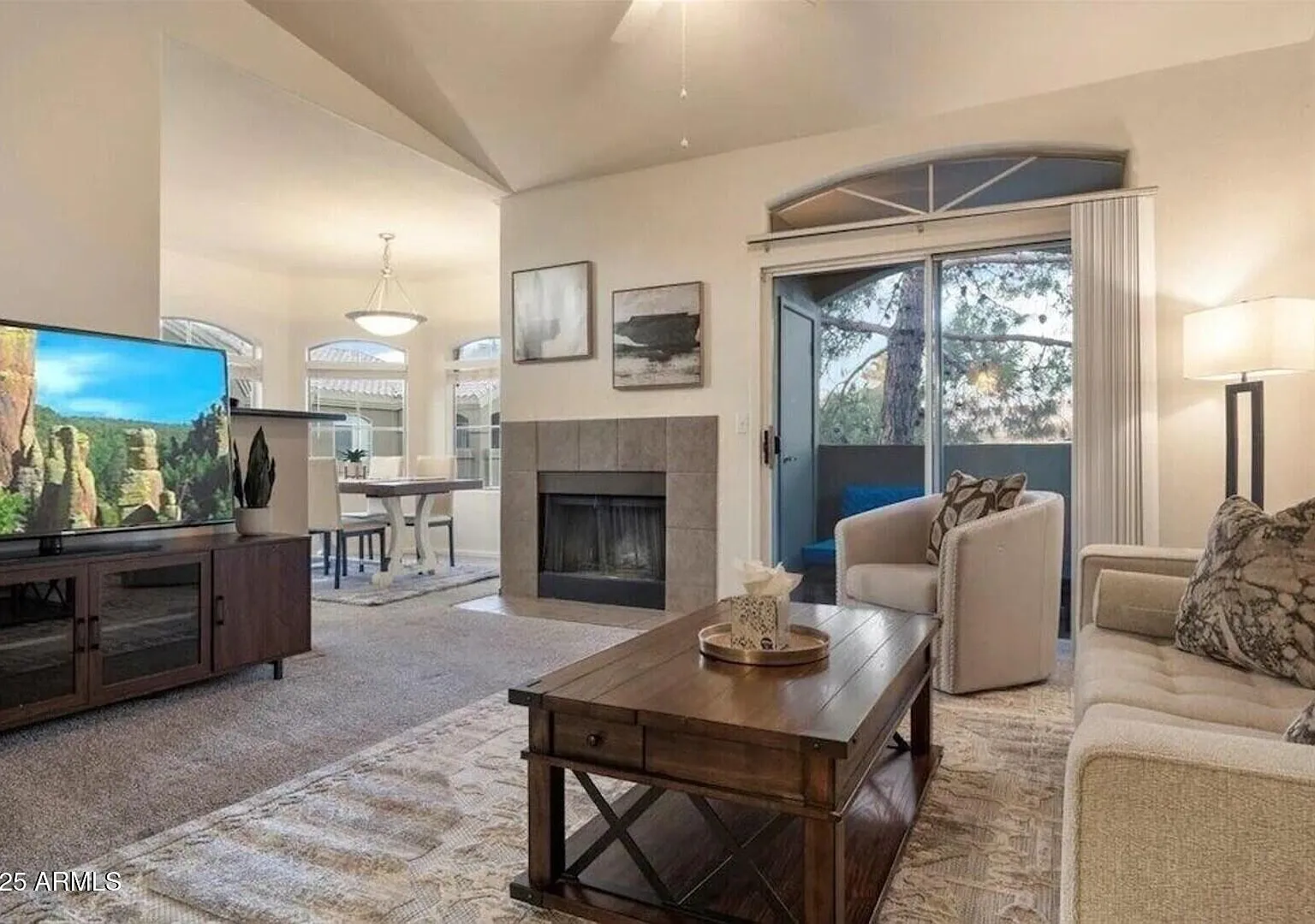 3 bed, 2.0 bath, 1257 sqft, $2,600 — Photo 1
