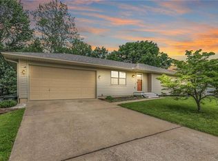 216 S Ridgeview Dr, Warrensburg, MO 64093