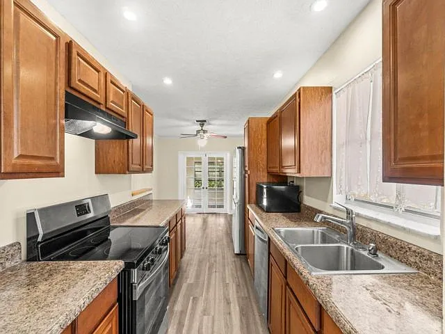640 Jaeger Dr — Photo 6