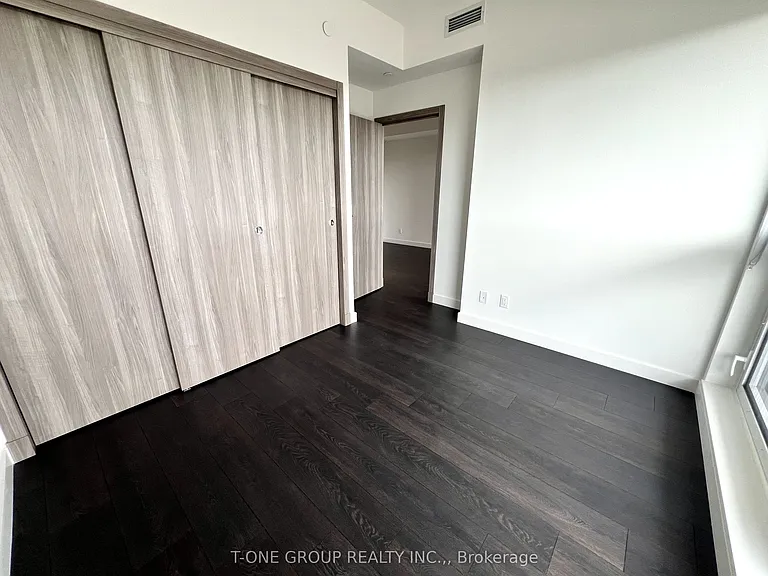 25 McMahon Dr #905 — Photo 6