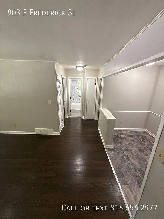 2 bed, 1.0 bath, 700 sqft, $950 — Photo 1