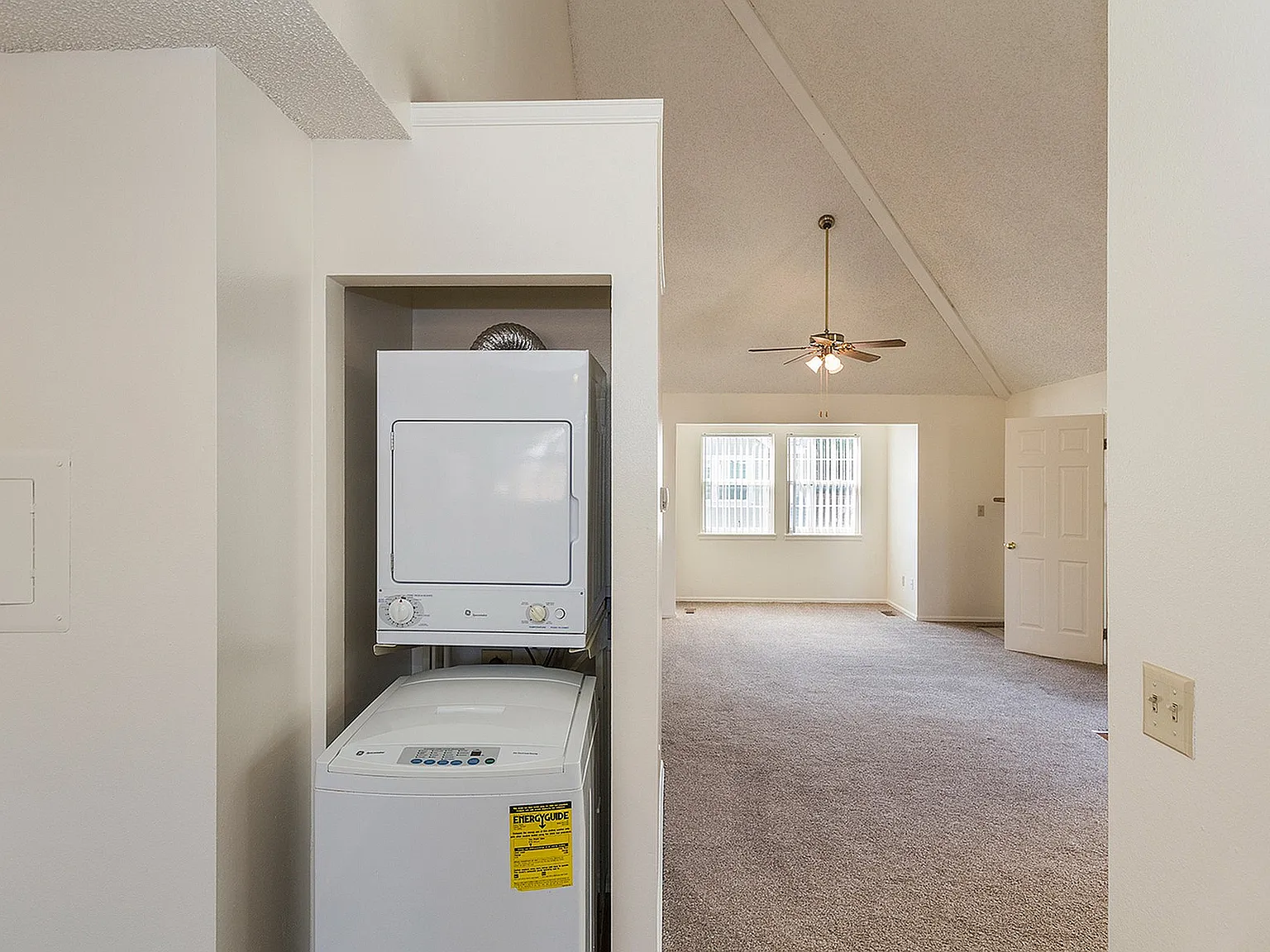 Chestnut Glen Townhomes — Photo 3