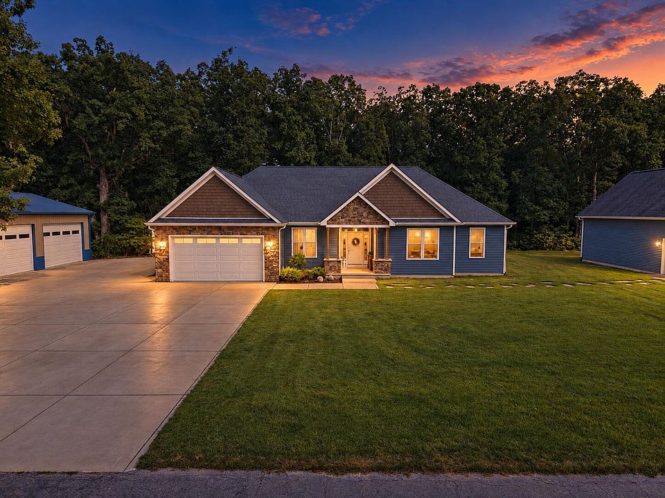 1st image of 10955 N Makeever Dr