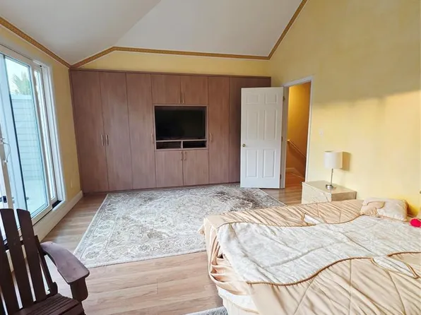 168 Beach 96th Street image 23 of 33