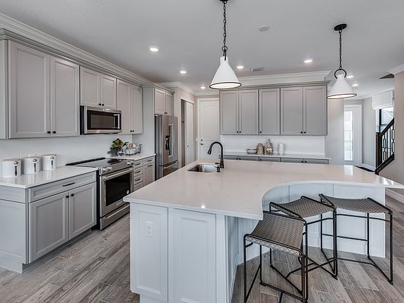 Kitchen with Large Island