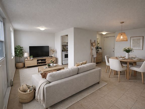 2nd image of 370 Forest St #416