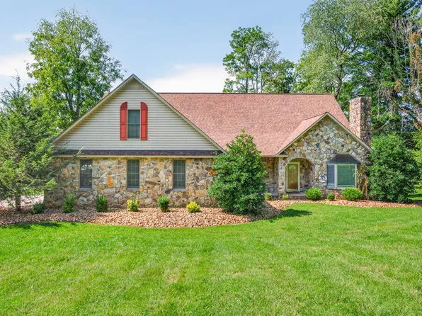 705 N 30th St, Wytheville, VA 24382