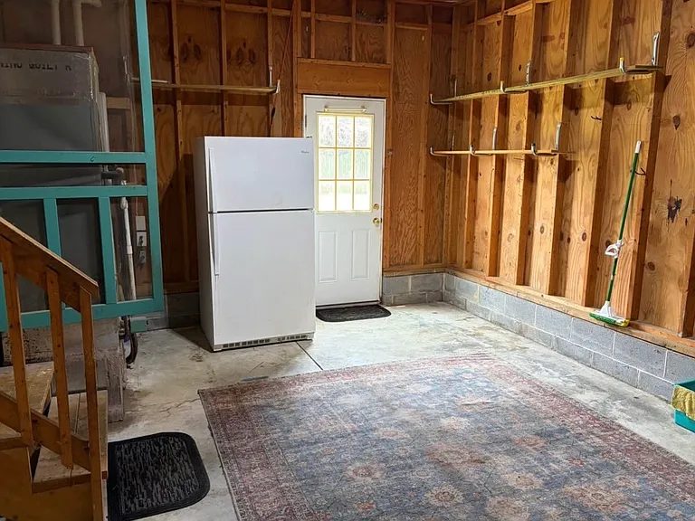 8337 Colony Cir — Photo 15