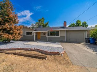 1875 Riviera Dr, Redding, CA 96001