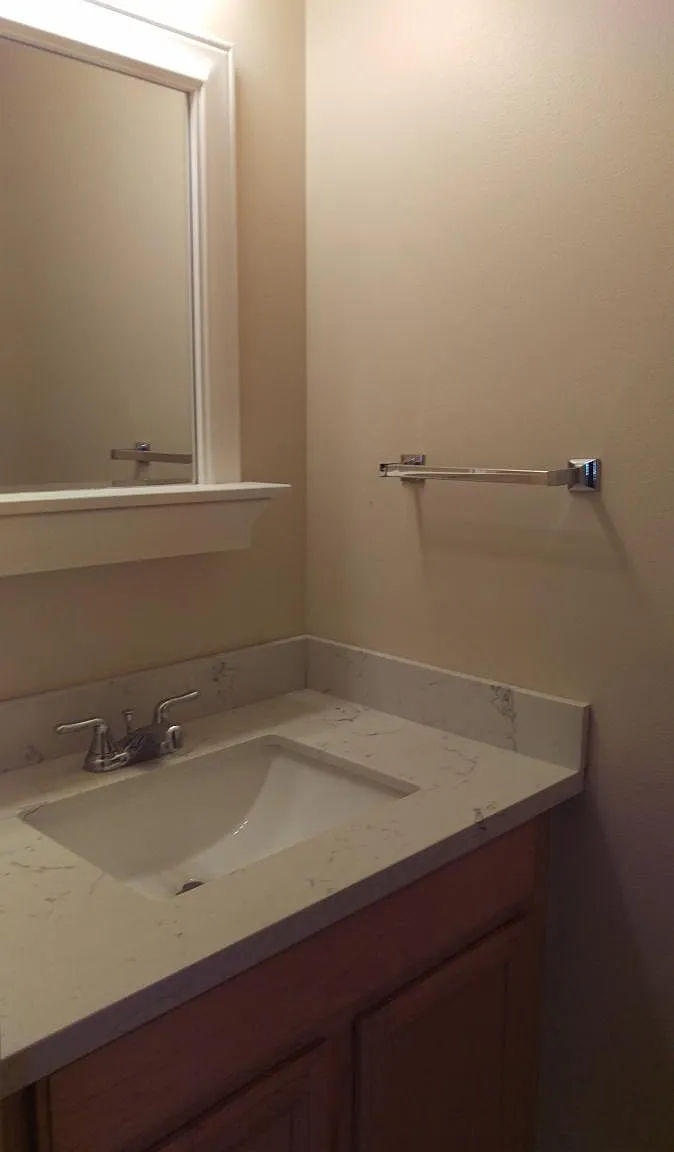 75 Lincoln Ave — Photo 4