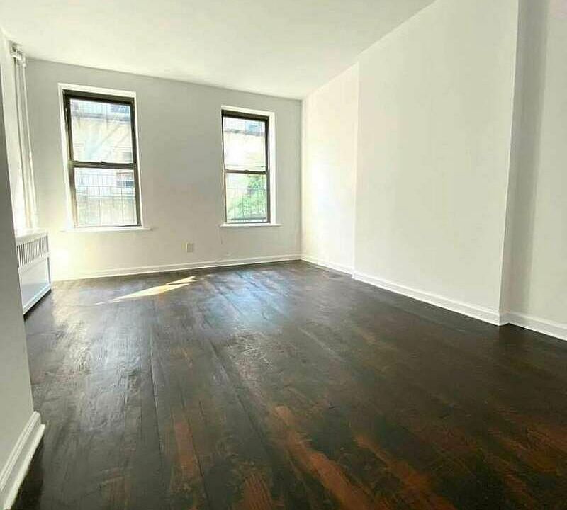 1st image of 226 E 89th St #9B