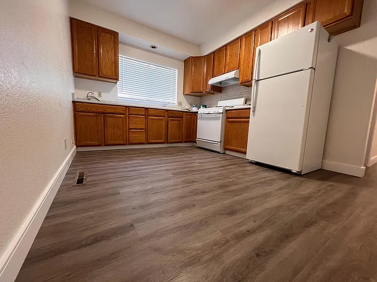 337 N 13th St — Photo 5
