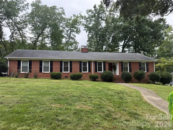 1110 Oakhill Dr, Monroe, NC 28112
