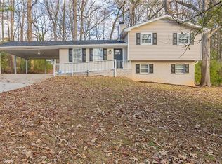 6206 Prince Ct, Douglasville, GA 30135