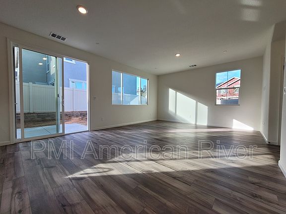 5th image of 7988 Lizzie Cir