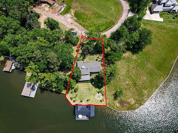 2nd image of 131 King Kent Ct