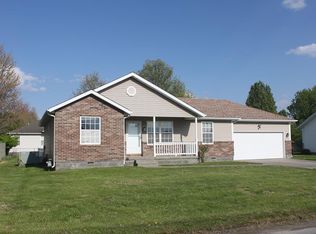 917 S Hugh St, Frontenac, KS 66763