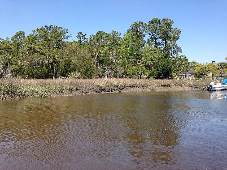2nd image of 2131 Shell Ring Cir