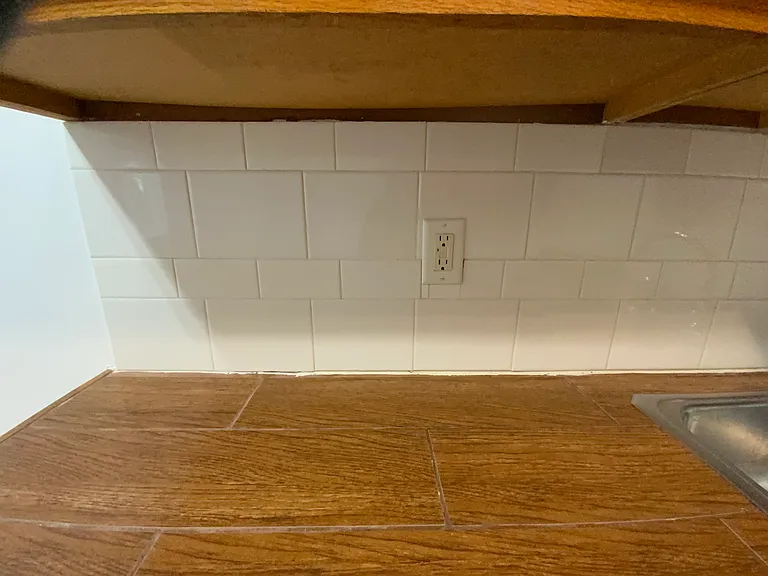 Kitchen backsplash