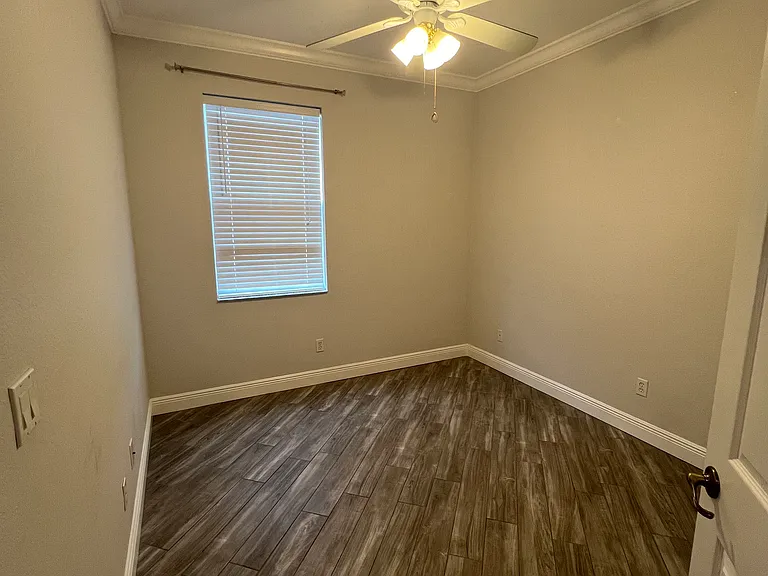4240 Liron Ave #101 — Photo 9