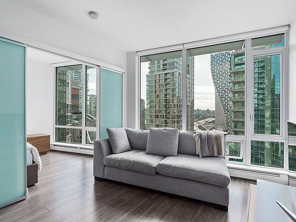 2nd image of 1283 Howe St #1708