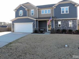 105 Waccamaw Ct, Holly Springs, NC 27540
