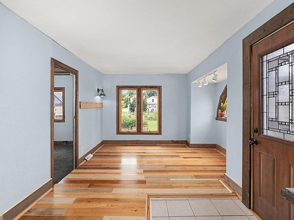 2nd image of 709 Beaver St