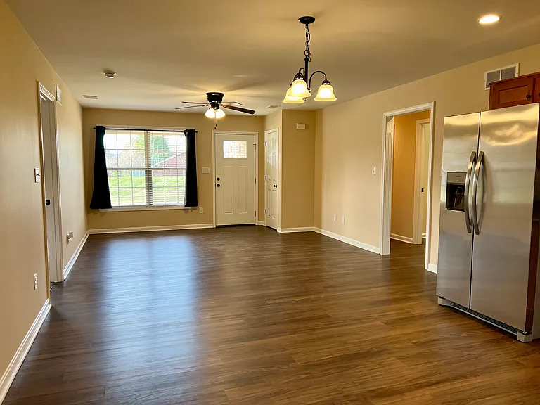 11423 Tierney Ave — Photo 8