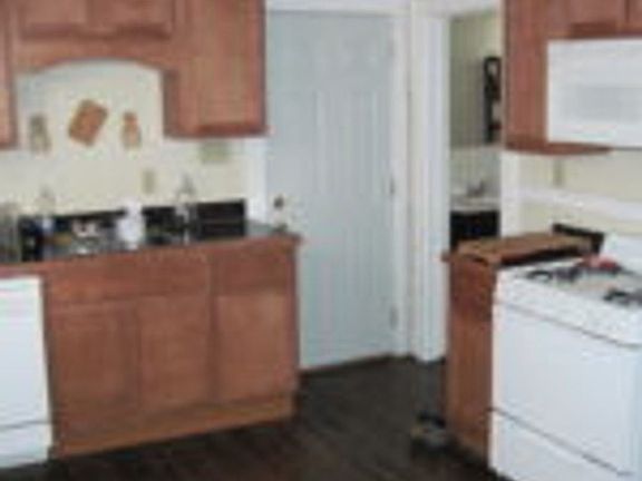 3rd image of 2727A N Pierce St