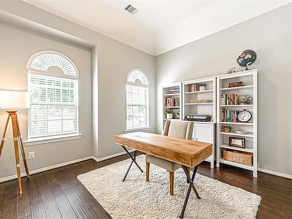 4th image of 11210 Wych Elm Ct