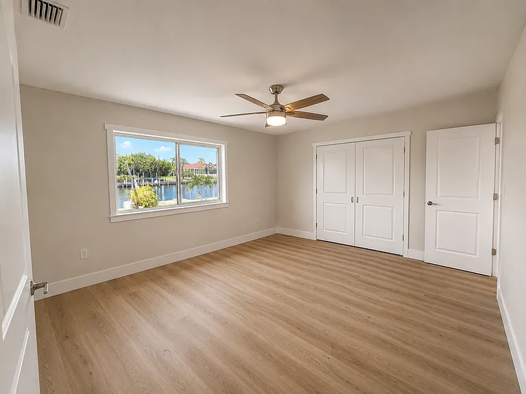 109 Seville Pl SW — Photo 16