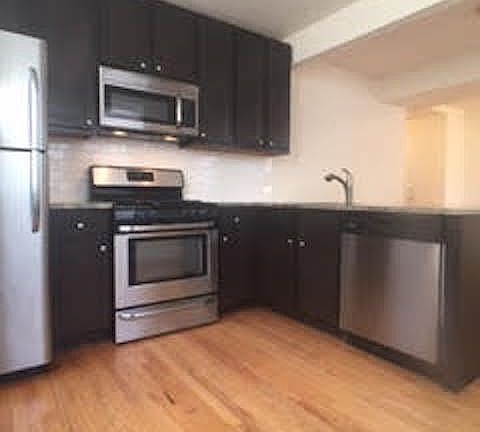 4th image of 2035 W Arthur Ave