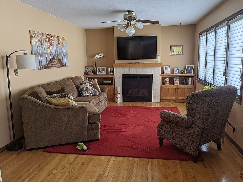 1st image of 921 Aspen Dr