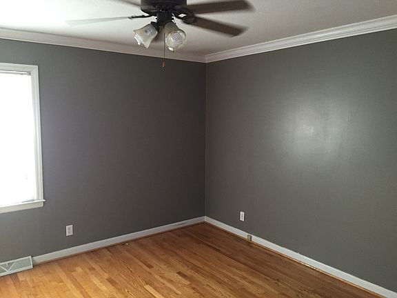 5th image of 693 University Dr