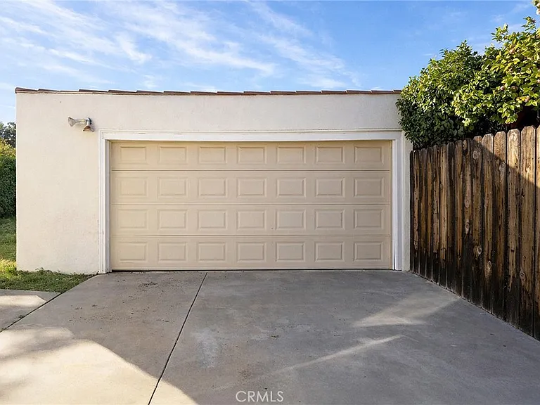 1705 S Fremont Ave — Photo 41