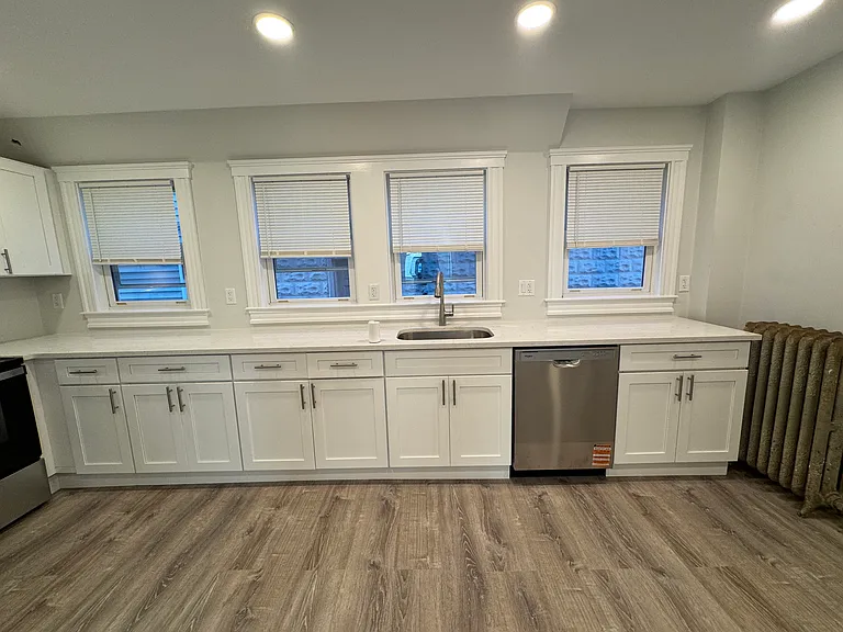 32 Everett St #1 — Photo 4