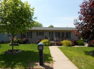 1205 S 5th St, Prairie Du Chien, WI 53821