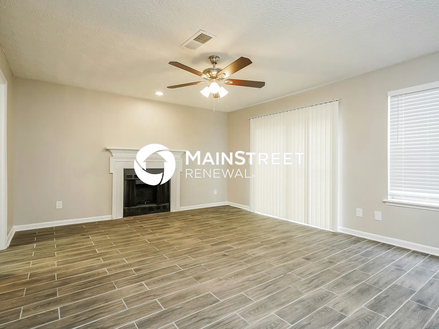 5450 Forest Downs Cir — Photo 3