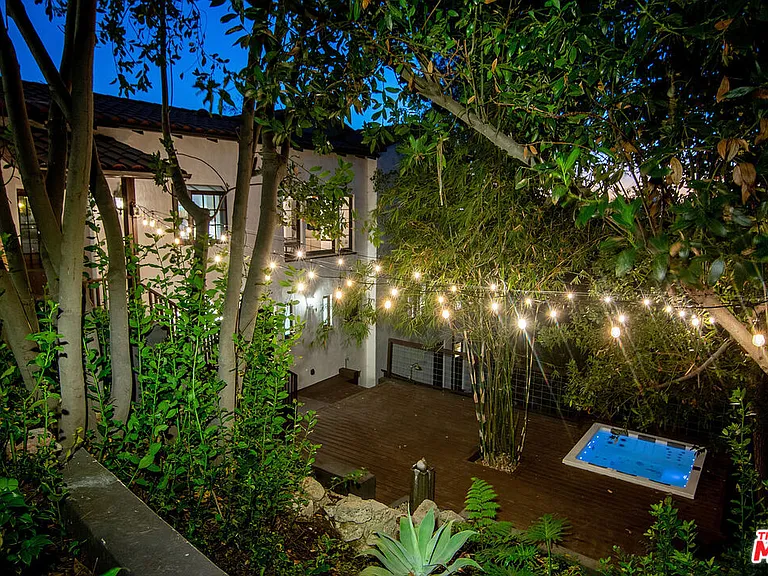 3475 N Knoll Dr — Photo 45