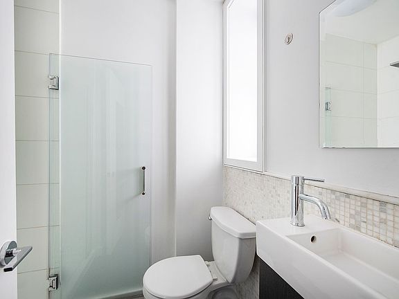 4th image of 68 Thompson St #1R