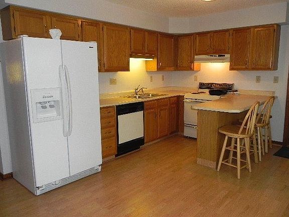 5th image of 260 Martha Ln