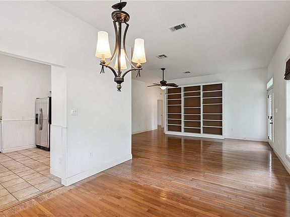 5th image of 36504 Eric St