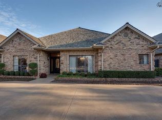 2042 Peachtree Ln, Wichita Falls, TX 76308