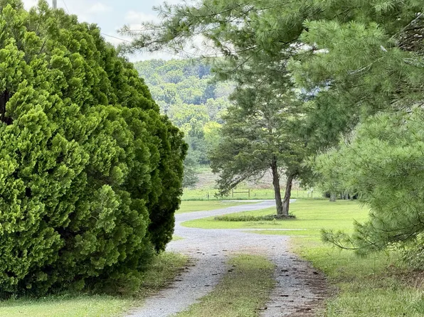 1280B McCrary Rd, Lebanon, TN 37090
