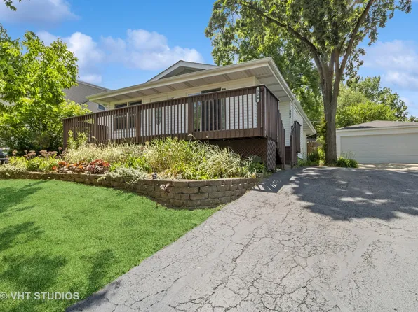 304 Pheasant Trl, Lake In The Hills, IL 60156