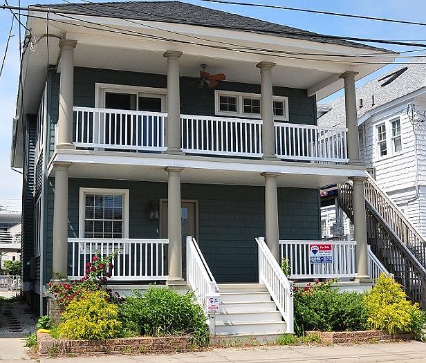 1st image of 808 Moorlyn Ter