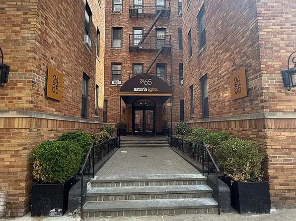 2465 38th St APT 9C, Long Island City, NY 11103