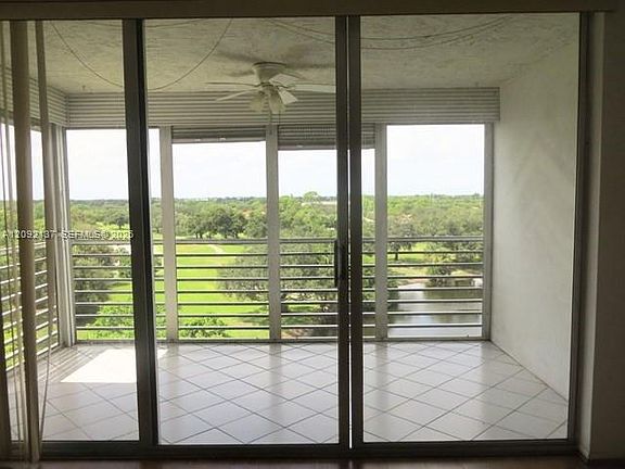 5th image of 3499 Oaks Way APT 708