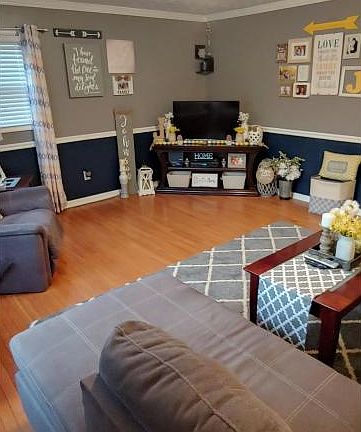 4th image of 161 Vanderbilt Dr