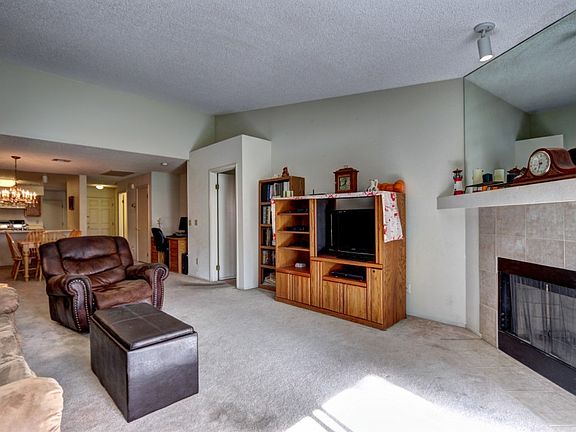 4th image of 7811 Canoe Ln